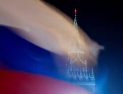 Bank-bank Italia Harus Keluar Bersama Rusia