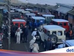 Long Weekend Waisak, Kemacetan Parah Terjadi Hingga Gunung Bromo