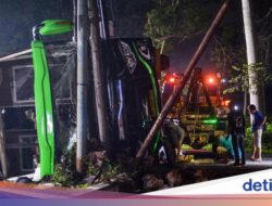 Bobot Kendaraan Angkutan Umum Perjalanan Di Luarnegeri Maut Di Subang Bertambah 1 Ton