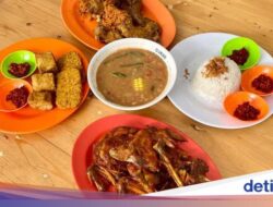 Gurihnya Kampiun! Ayam Kampung Goreng dan Bakar Legendaris ala ‘Borobudur’