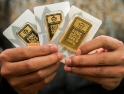 Harga Emas Antam Hari Ini Turun Rp12 Ribu, Segini Nilai Jualnya per Gram