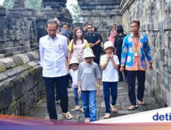 Jokowi, Anak, dan Cucu Main Di Candi Borobudur