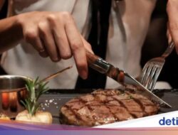 Ketahuan Makan Daging, Wanita Ini Langsung Diputus Cinta Kekasih