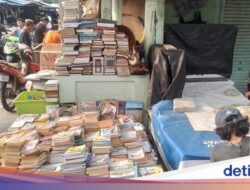 Pasar Loak Kebayoran Lama Karena Itu Alternatif Wisata Belanja Ke Jakarta