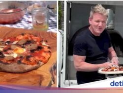 Diperjuangkan Tajam! Gordon Ramsay Bikin Pizza Di Topping Nyeleneh