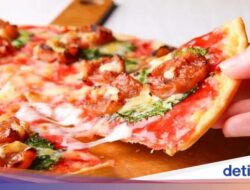 Gerai Pizza Internasional Ini Jual Pizza Umeboshi Mirip Pizza Margherita