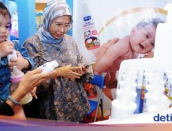 Potret Ibu Jeli Milih Produk Penanganan Anak dan Bayi