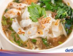 Resep Kwetiau Kuah Ayam yang Gurih Segar Sebagai Makan Malam