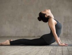 6 Gerakan Latihan Yoga Sebagai Menurunkan Asam Urat secara Alami