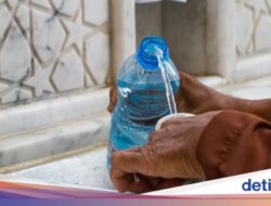 5 Fakta Menakjubkan Air Zamzam Bersama Mikroskop hingga Hasil Studi