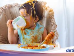 Anaknya Makan Berantakan, Pria Ini Dikenai Denda Dari Restoran