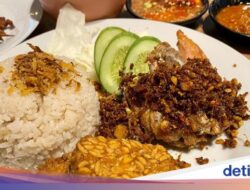 Gurih Harum! Ayam Goreng Berempah Legendaris 66 Tahun