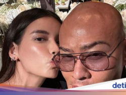 Deddy Corbuzier dan Sabrina Makan Malam Rayakan Ultah Pernikahan