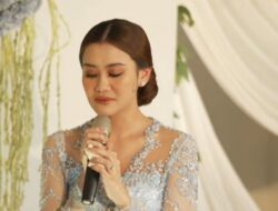 Bersama Basmalah dan Diiringi Derai Air Mata, Aaliyah Massaid Terima Lamaran Thariq Halilintar