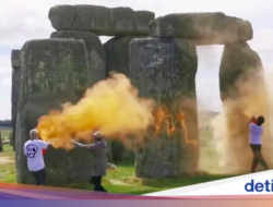 Viral, Dua Aktivis Semprot Pewarna Bubuk Di Situs Stonehenge!