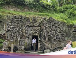 Goa Gajah Ke Gianyar Unjuk Turis Eropa