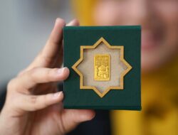 Harga Emas Antam Merosot Tajam Hari Ini hingga Rp11.000/Gram, Saatnya Beli?