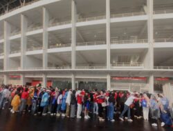 Hujan Guyur Lapangan GBK Jelang Timnasional Indonesia vs Filipina