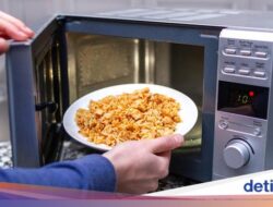 Bahaya! Jangan Taruh 5 Benda dan Konsumsi Ini Untuk Microwave