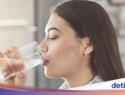 Terkuak Alasan Minum Segelas Air Putih Setelahnya Bangun Tidur Itu Penting