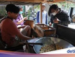 Ini Alasan Kocak Mengapa Orang Menyesal Jajan Tahu Bulat