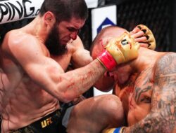 Islam Makhachev Genangan Air Darah Hancurkan Dustin Poirier, Netizen: Mengalahkan Bagi Palestina