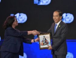 Jokowi Sebut Kehadiran Pancasila Didalam Sebab Itu Pembebas Ketergantungan Didalam Foreign