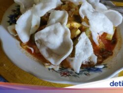 Lontong Kuah Khas Cianjur Dari 1950, Racikannya Sederhana Tapi Nikmat