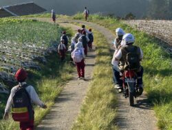 Membangun Asa Warga Desa Nepal Van Java lewat Volunteer Bakti BUMN