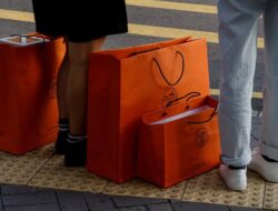 Menghindari Pamer Kekayaan, Orang Kaya China Pakai Tren Hemat