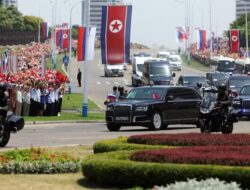 Spesifikasi Limosin Antipeluru Ditumpangi Putin-Kim Jong Un Hingga Korut