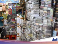Meski Omzet Turun Terus, Pedagang Bacaan Bertahan Hingga Kwitang Sebagai Sokong Wisata