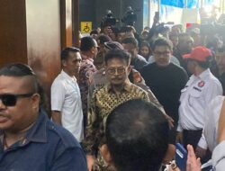 Pekik Takbir Pendukung Sambut SYL Ke Ruang Sidang Permintaan Gratifikasi dan Pemerasan