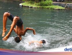 Potret Kolam Mata Air Di Ditengah Hutan Bambu Kawasan Malang