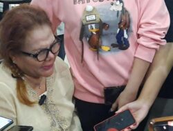 Rasakan Sedih Mendalam, Eva Manurung Nyaris Pingsan usai Temui Virgoun Di Tahanan