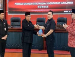 Rektor UBK dan Direktur Akademi Komunitas Negeri Putra Sang Fajar Blitar Jajaki MoU
