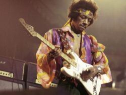 Seorang Siswi Jual Tanda Tangan Jimi Hendrix, Laku hingga Rp41 Juta