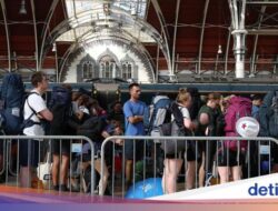 Stasiun Paddington Penuh Sesak Pendukung Glastonbury