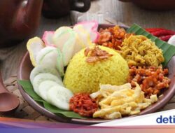 Terlihat Sama! 5 Racikan Nasi Kuning Berbagai Lokasi Bersama Lauk Khas