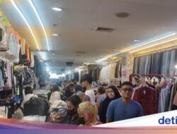 Thrifting Di Pasar Senen: Wisata Belanja Murah-Pilihannya Berlimpah