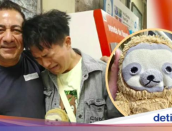 Untuk Cari Boneka yang Hilang, Turis Ini Lakukan Hal Gila
