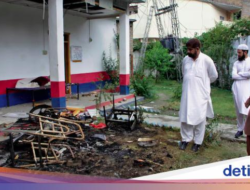 Dituduh Hina Al-Quran, Turis Tewas Dikeroyok Lalu Dibakar
