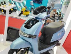 Kendaraan Bermotor Roda Dua Listrik TVS iQube S Dijual Rp52 Jutaan Ke PRJ 2024