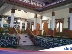 Singgah Ke Masjid Al-Hajj Slawi, Elok Berparas Joglo