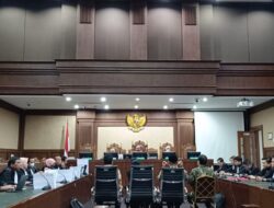 3 Terdakwa Perkara Pidana Hukum Penyuapan Tol MBZ Dituntut 4 hingga 5 Tahun Penjara