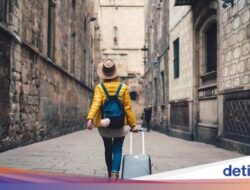 Warga Barcelona Unjuk Rasa Lagi, Lebihterus Keras Tolak Serbuan Turis!