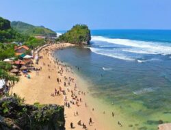 6 Pantai Ke Yogyakarta yang Mirip Bali, Tak Perlu Jauh-jauh Ke Pulau Dewata