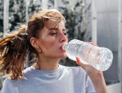 Benarkah Minum Air Di Botol Plastik Menyebabkan Diabetes?