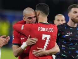 Cristiano Ronaldo Hibur Pepe usai Portugal Tersingkir Hingga Euro 2024