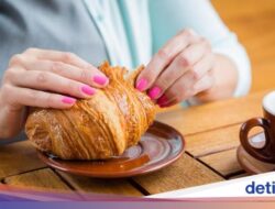 Begini Cara yang Tepat Makan Croissant Menurut Pakar Etiket